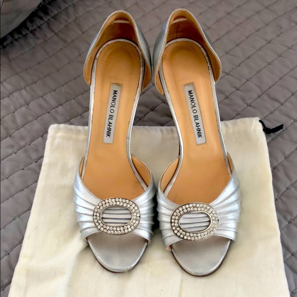 Manolo Blahnik D’Orsay heels